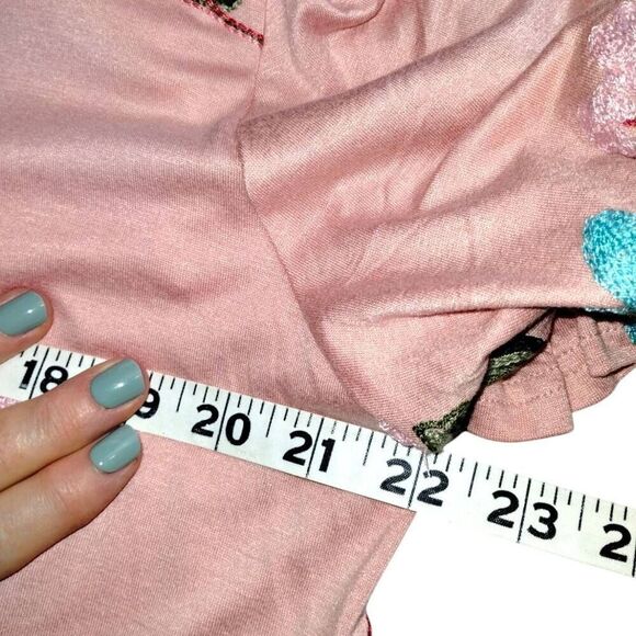 LIV Los Angeles Womens Top Sz 1X Pink Embroidered Peasant Boho Swiftie Lover Out - Picture 10 of 10